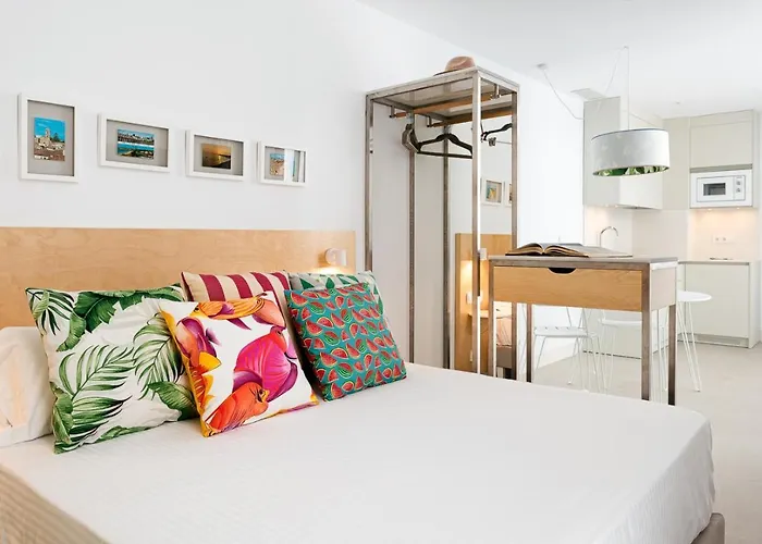 Apartamentos Y Estudios Centricos Conil Home Suite