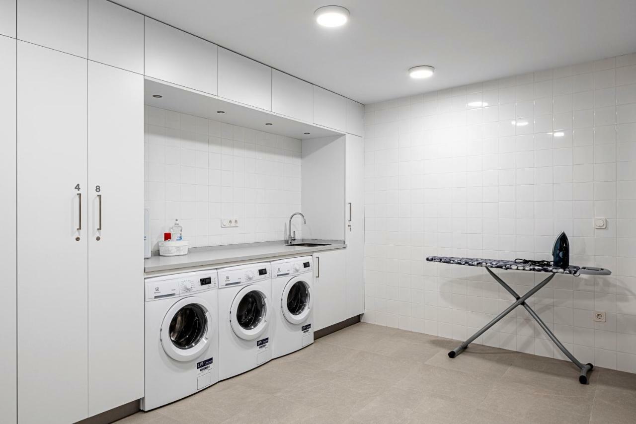 Y Estudios Centricos Conil Aparthotel 3*